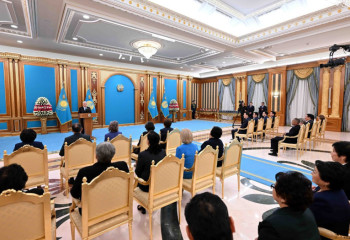 Президент поздравил учителей с профессиональным праздником