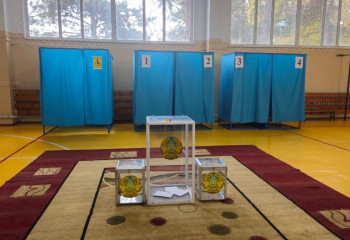 Наблюдатели - голосование в Астане проходит прозрачно