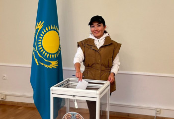 Отандасымыз Берлиндегі референдум учаскесінде дауыс берді