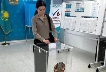 Алғашқы қазақстандық Кореядағы референдум учаскесінде таңдауын жасады