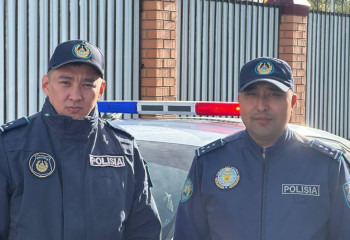 Полицейские спасли мужчину из горящего дома в Петропавловске