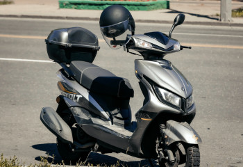 В Алматы с начала года произошло 743 ДТП с участием мопедов