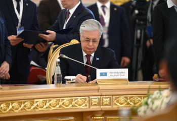 Президент принял участие в заседании Совета глав государств СНГ в расширенном составе