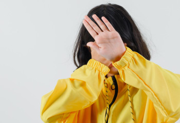 Ақтөбеде 14 жасар қызды ағалары бірнеше жылдан бері зорлап келген