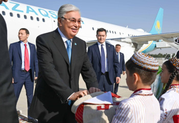 Президент Казахстана прибыл с официальным визитом в Туркменистан
