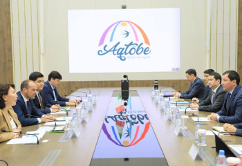 Italian investors donate IT equipment to school in village of Karatal