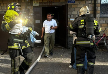 Қарағандыда өрттен үш адам құтқарылды