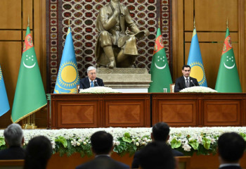 Қазақстан мен Түрікменстан президенттері БАҚ өкілдері үшін брифинг өткізді