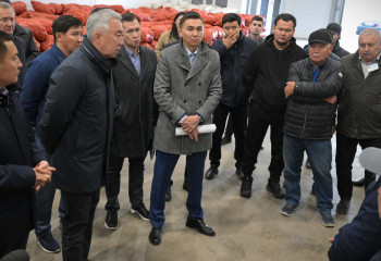 Серік Жұманғарин Павлодар облысындағы көкөніс сақтау қоймасына барды