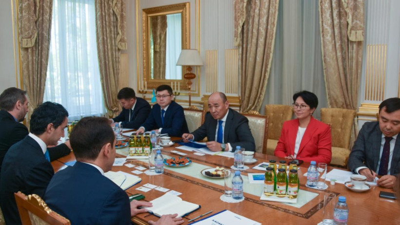  Өнеркәсіп және құрылыс министрлігі 