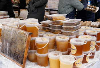 Аграрии четырех областей Казахстана представляют свою продукцию на ярмарке в Астане