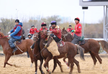 Астанада бәйге мен көкпардан жарыс өтіп жатыр