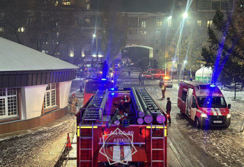 На правом берегу Астаны загорелся ресторан