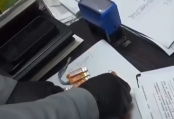 Руководителей ЦОНа задержали в Карагандинской области