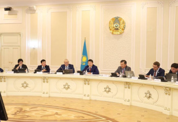 Депутаттар Маңғыстаудың экологиялық, энергетикалық және сумен жабдықтау мәселелерін талқылады