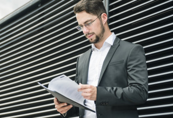 «Инфосығандардың» сабақтарын жұрт несиеге алып жатыр - депутат