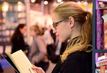 Германиядағы жәрмеңкеде қазақстандық авторлардың кітаптары таныстырылды