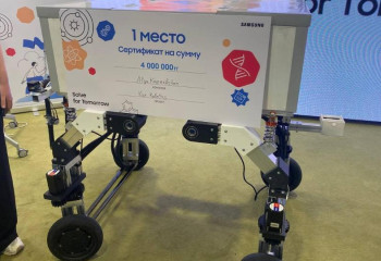 Астаналық оқушылар егістікті арам шөптен тазалайтын робот ойлап тапты