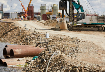 19 из 42 строящихся многоквартирных домов возводят с нарушениями — аким области Абай