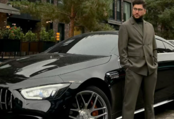 «Адал еңбек». Әбдіжаппар Әлқожа жаңа көлігімен мақтанды