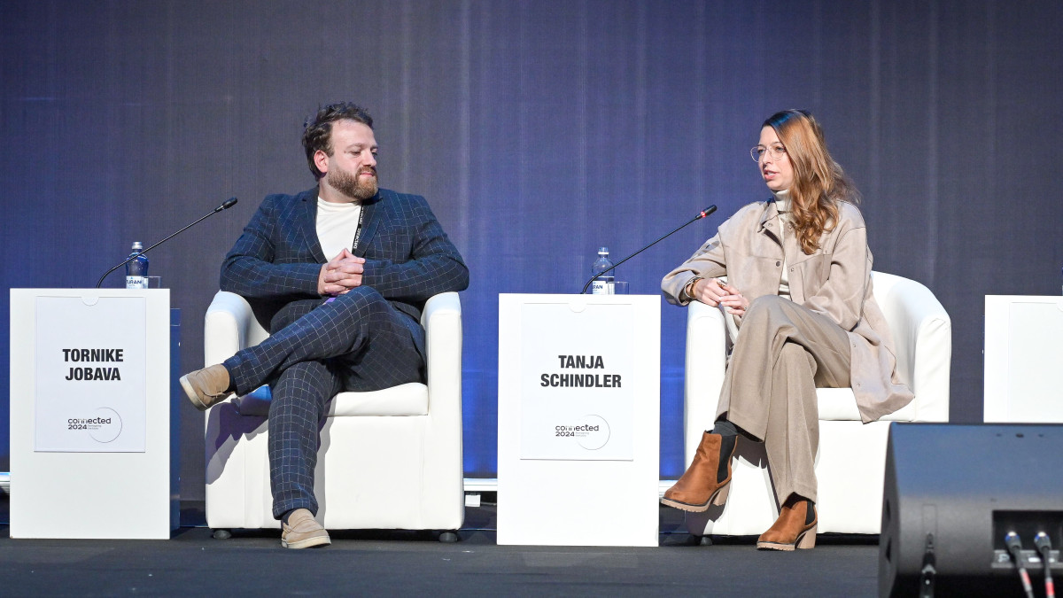  © Владислав Семенов 