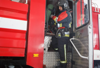 Столичные огнеборцы предотвратили взрыв 11 газовых баллонов