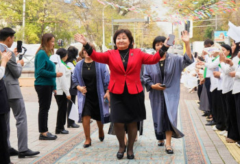 Лучших библиотекарей Казахстана наградили в преддверии профессионального праздника