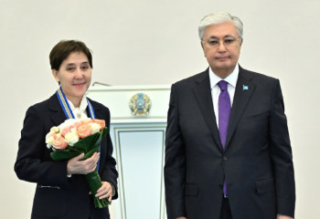 «Арқаны кеңге салуға болмайды». Президент әлемдегі қақтығыстар туралы айтты