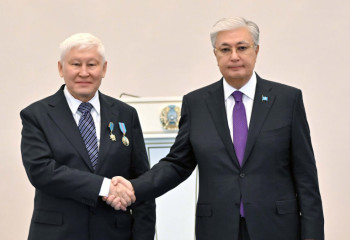 «Қазақстанның Еңбек Ері» атағы алғаш рет математикке берілді