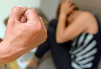 Әйелін балаларының көзінше өлтірген ер адам сотталды