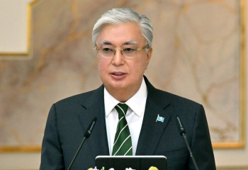 Касым-Жомарт Токаев поздравил казахстанцев с Днем Республики