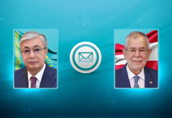 Глава государства направил поздравительную телеграмму федеральному президенту Австрии