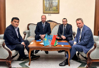 Замакима области Абай встретился с послом Беларуси