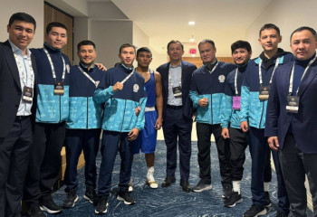 Геннадий Головкин принял участие в открытии первого чемпионата мира U19 World Boxing