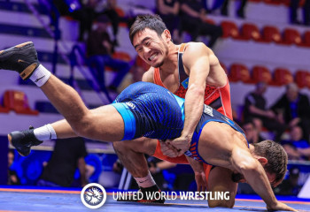 Борец Ержет Жарлыкасын сразится за золото чемпионата мира в Албании