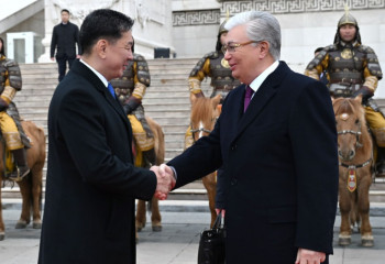 Моңғолияға барған мемлекет басшысын салтанатты түрде қарсы алу рәсімі өтті