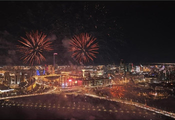 Более 10 тысяч человек пришли посмотреть на Праздничный салют в честь Дня Республики