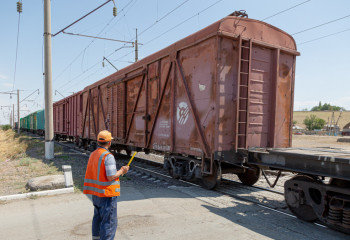 Жүк вагондары өндірісінің 4 есе өсуін қамтамасыз ету міндеті тұр – Шарлапаев