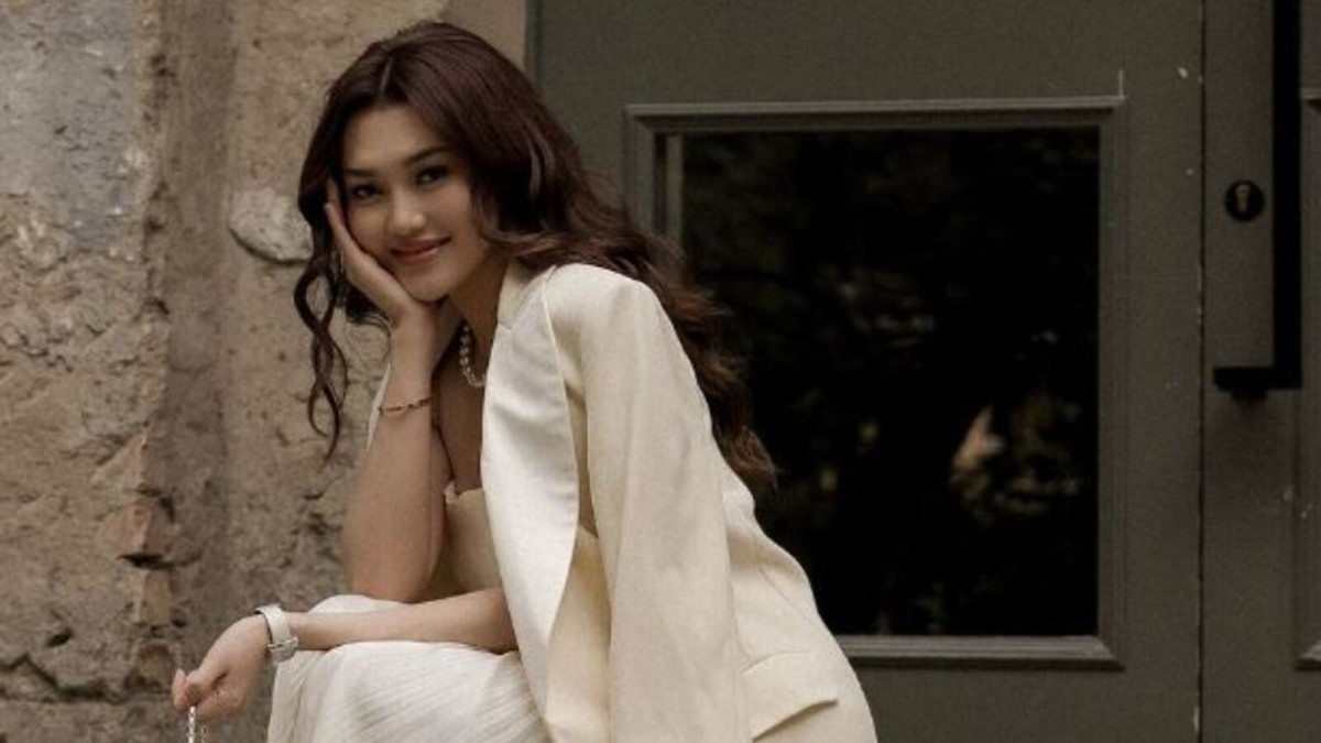  instagram.com/erke_esmahan 