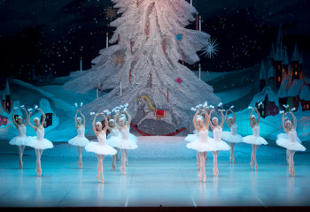 Astana Opera awaits schoolchildren during autumn break