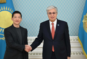 Глава государства принял председателя правления G42 Пенг Сяо