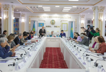 Астанада «Роза Мұқанова шығармашылығы» атты ғылыми-практикалық конференция өтті