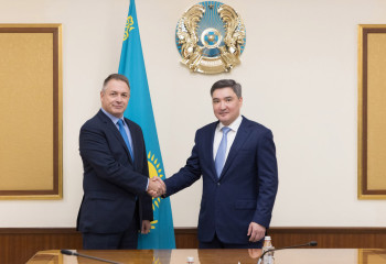 Olzhas Bektenov and GE HealthCare head discuss project implementation on creation of medical equipment production in Kazakhstan