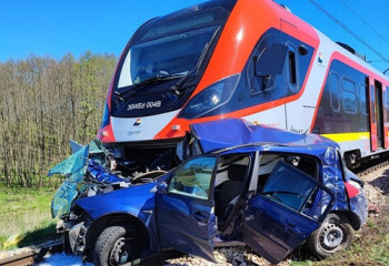 Ақмола облысында автокөлік пен пойыз соқтығысып, үш адам қаза болды