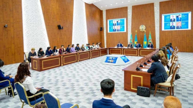  Астана әкімдігінің баспасөз қызметі 