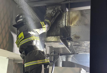 Масло загорелось в ресторане в Усть-Каменогорске