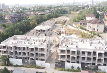 Жилой комплекс Monblanc сносят по решению суда в Алматы