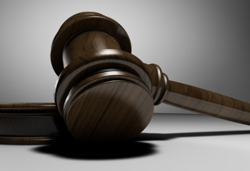 Өскеменде қылмыстық-атқару жүйесі департаментінің қызметкерлері сотталды