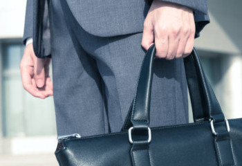 Жезқазғанда мемлекеттік орган қызметкерлері байқау арқылы ақша жымқырмақ болған