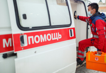 Три человека пострадали, один скончался из-за штормового ветра в Павлодарской области